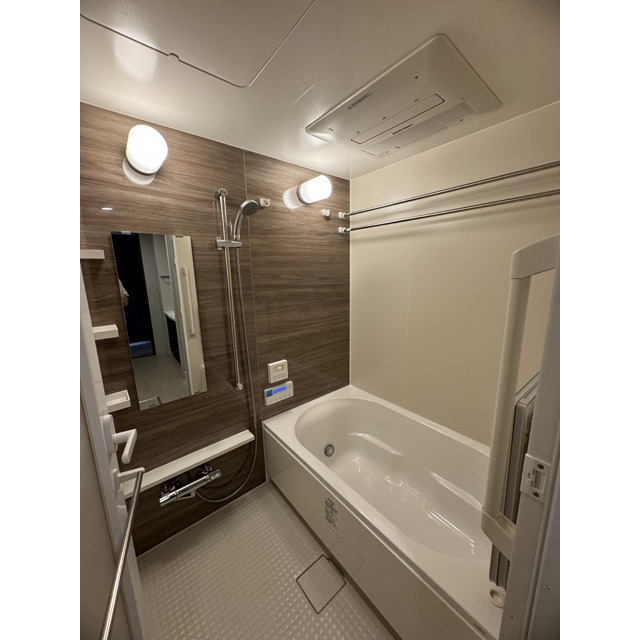 バス・シャワールーム　バス