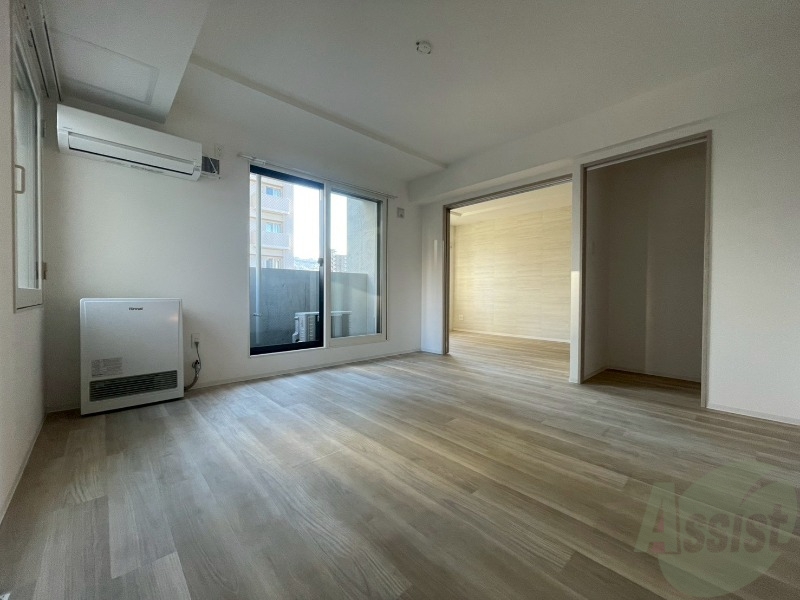 居室・リビング　広々としたリビングですね。使い勝手がよさそうですね！