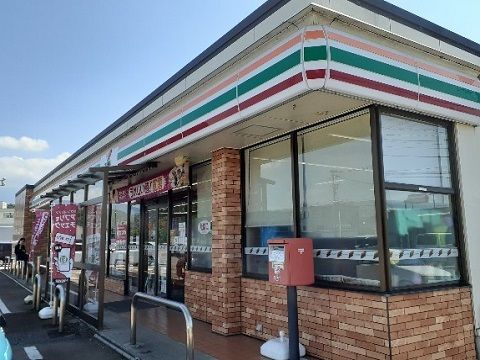 コンビニ　セブンイレブン黒部田家店（コンビニ）まで500m