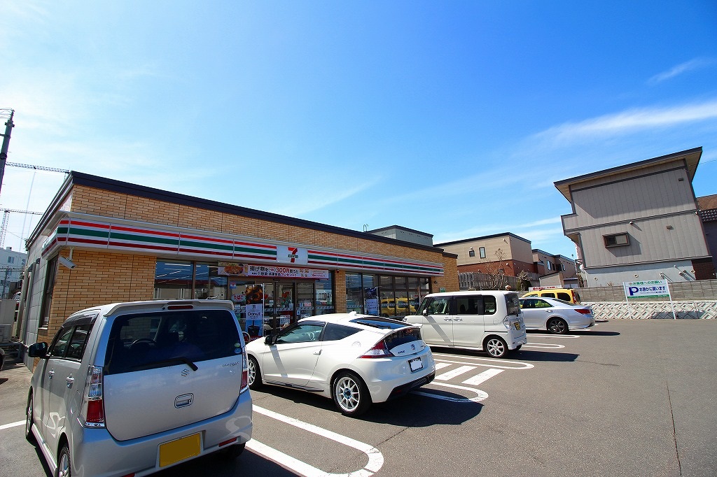コンビニ　セブンイレブン札幌月寒中央通店（コンビニ）まで419m