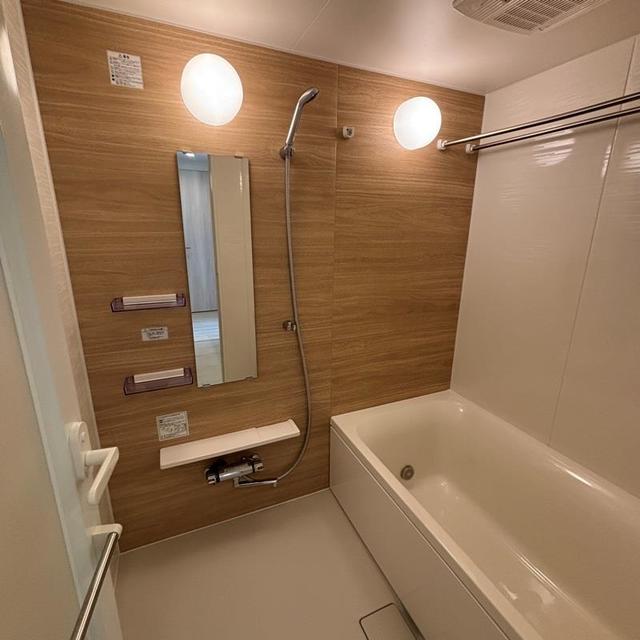 バス・シャワールーム　※写真は同タイプ住戸です。