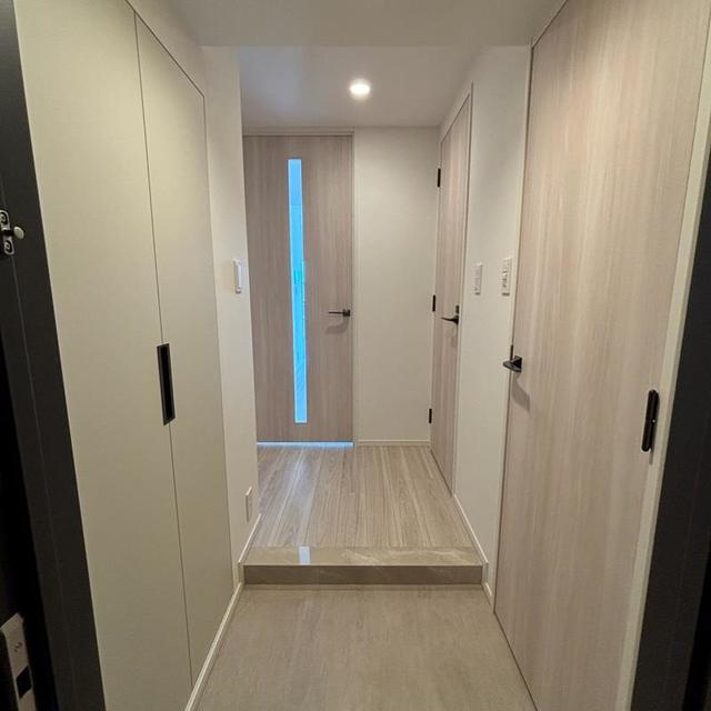 玄関　※写真は同タイプ住戸です。