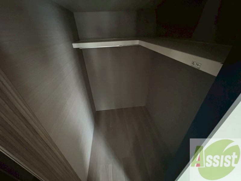 収納　クローゼットは奥行きもあり、荷物が多い方でも安心です。