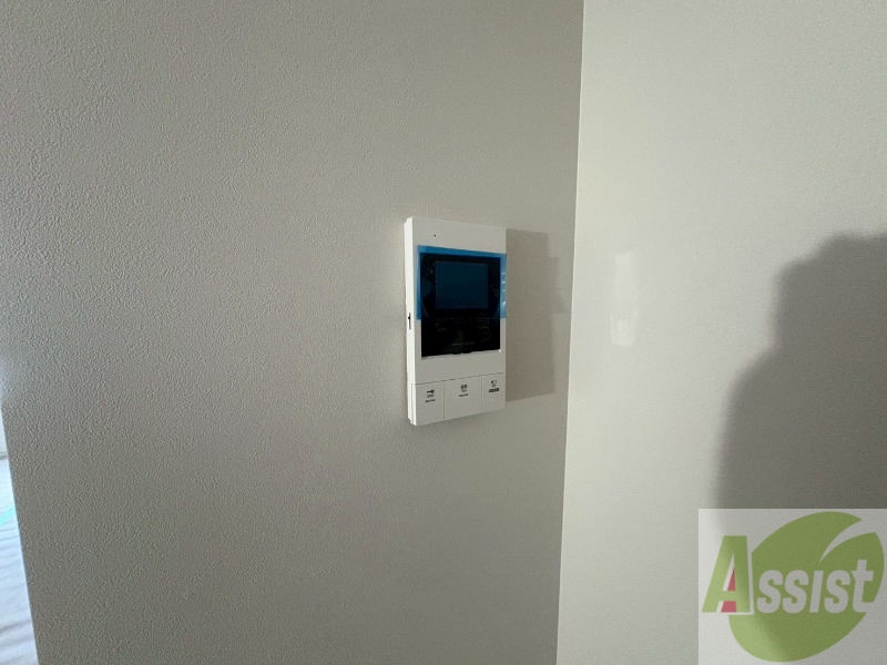 セキュリティ　ＴＶモニター付インターホンです。来客者の顔が見えるので安心！