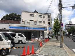 コンビニ　ローソン 大阪経大北店（コンビニ）まで104m