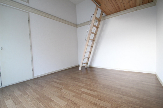 居室・リビング　※別部屋の写真です