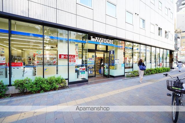 コンビニ　ローソン都営東新宿駅前店（コンビニ）まで246m