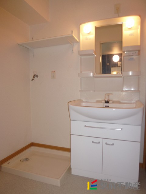 洗面設備　便利な独立洗面台つき！！