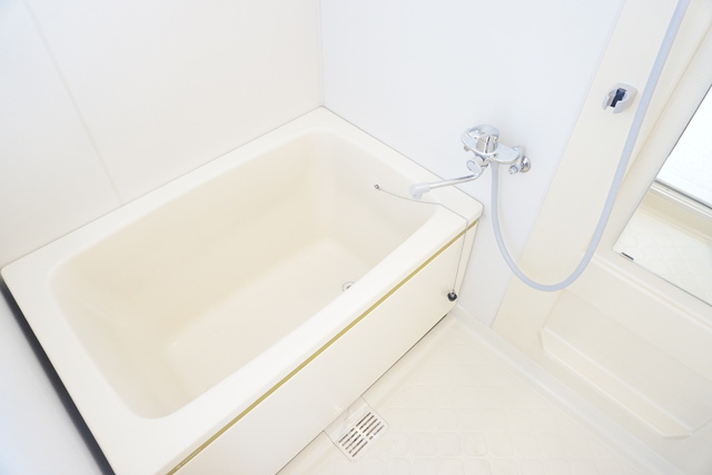 バス・シャワールーム　窓のあるバスルーム☆