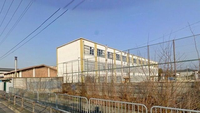 小学校　京都市立川岡小学校（小学校）まで712m