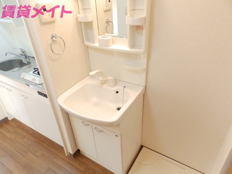 洗面設備　同物件別室写真