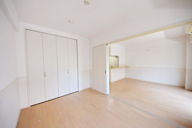 その他部屋・スペース　リビングとつなげて開放的にも使えます