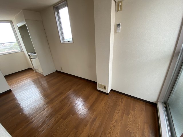 居室・リビング　※同物件別号室の写真になります