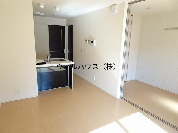 居室・リビング　室内きれいです！