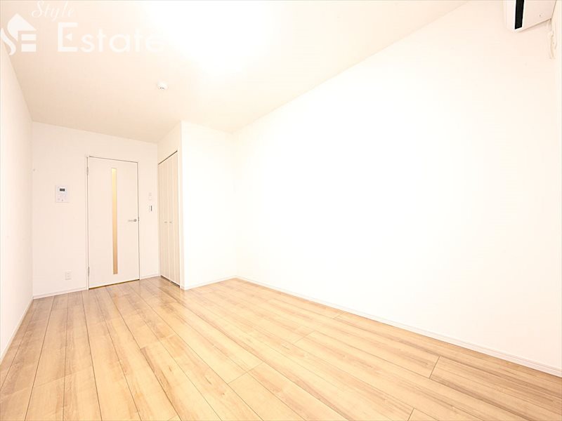 居室・リビング　内装