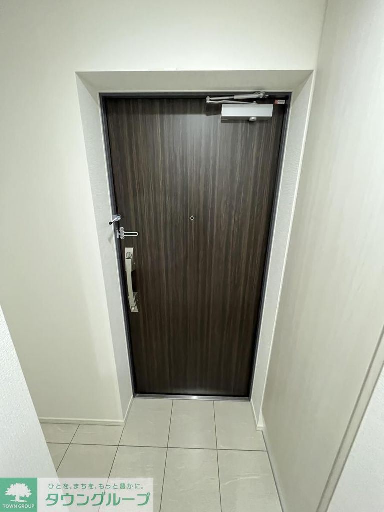 玄関　リビング/居室