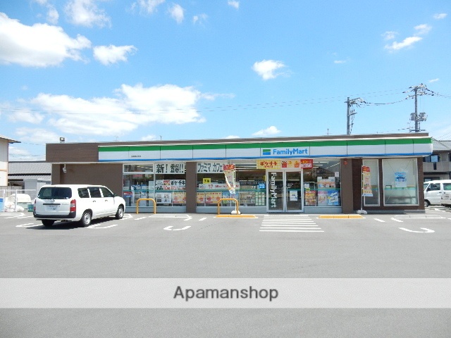 コンビニ　ファミリーマート／長船服部店（コンビニ）まで88m