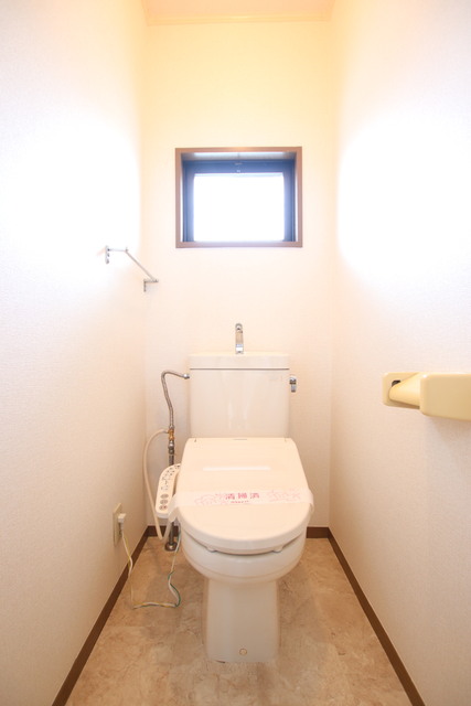 トイレ　温水洗浄便座