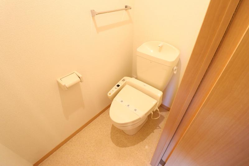 トイレ　温水洗浄暖房便座トイレ