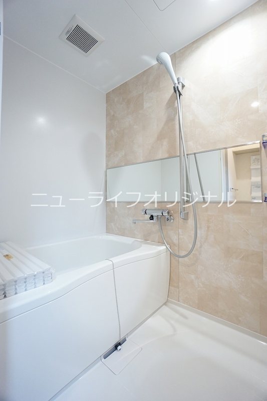 バス・シャワールーム　高級感溢れる浴室☆ReFaのシャワーヘッドを採用☆