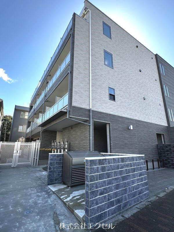 建物外観　京王多摩センター駅まで徒歩15分♪
