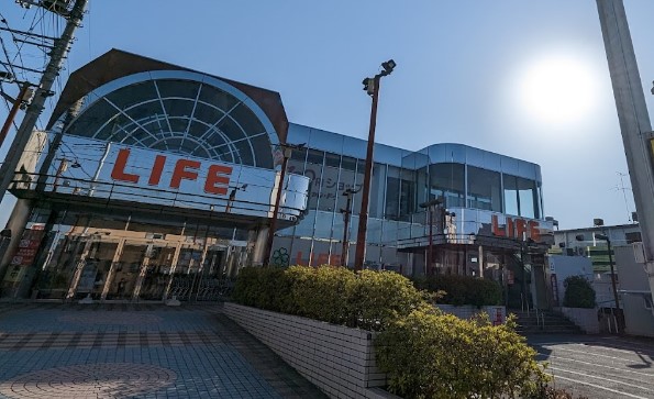 スーパー　ライフ 指扇店（スーパー）まで563m