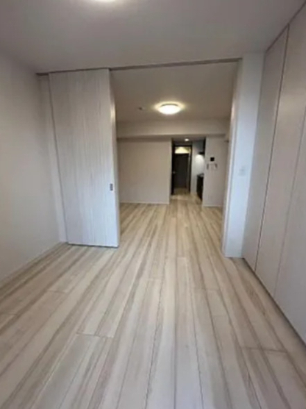 居室・リビング　室内写真は別部屋参考写真になります。