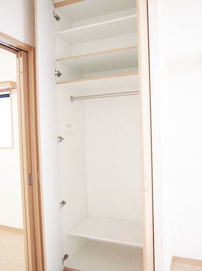 収納　★ハンガーラック付き収納★