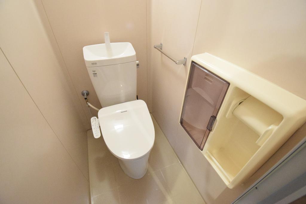 トイレ　シャワー付トイレ