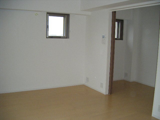 居室・リビング　納戸としても活用できます☆