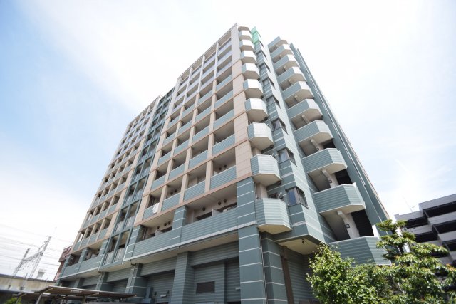 建物外観　設備充実賃貸マンションです