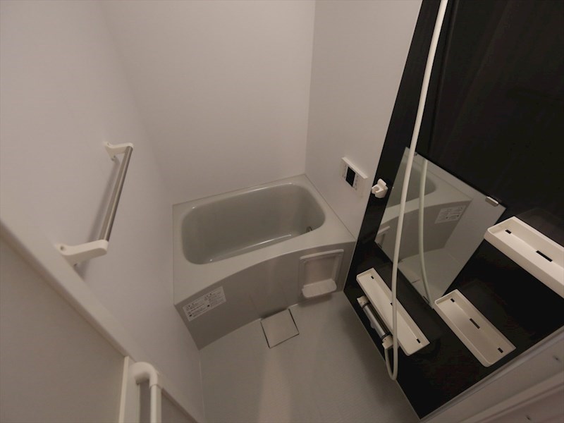 バス・シャワールーム　追い焚き・オートバス機能付お風呂