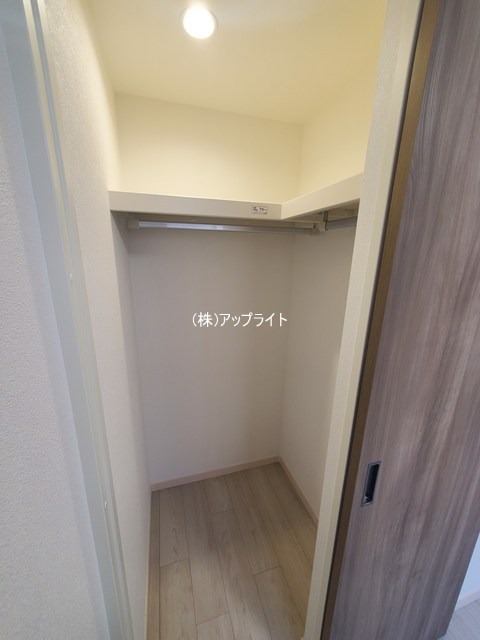 収納　ウォークインクローゼット