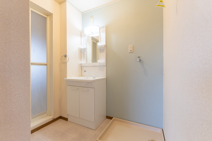 洗面設備　スペースが確保できる洗面所です