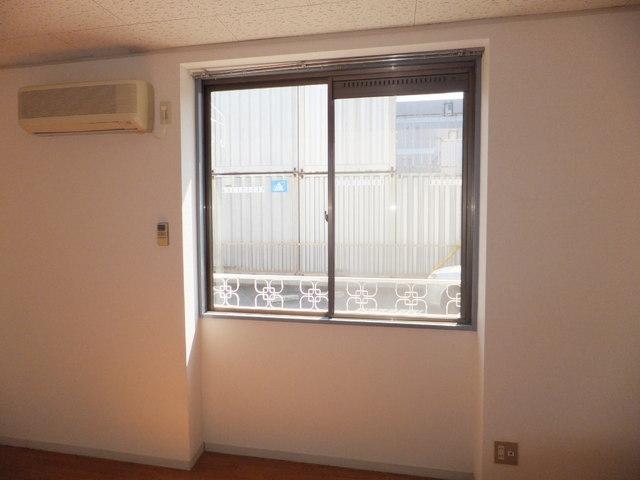 その他　明るいお部屋です！