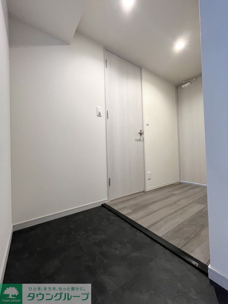 玄関　別部屋写真