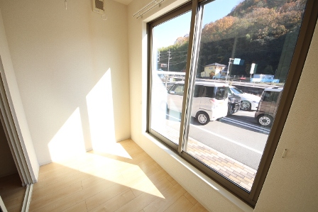 バルコニー　雨の日も安心のサンルーム♪