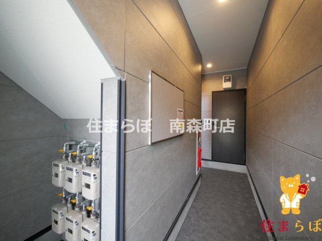 エントランス　「暮らしの設計図は、ここから始まります。」