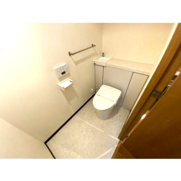 トイレ　ゆったりとした空間のトイレです