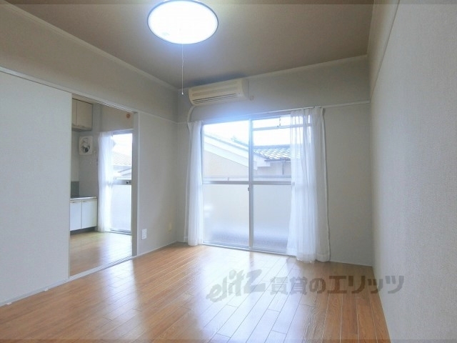 居室・リビング　居室