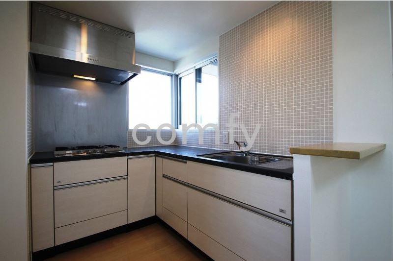 キッチン　Ｌ字型システムキッチン