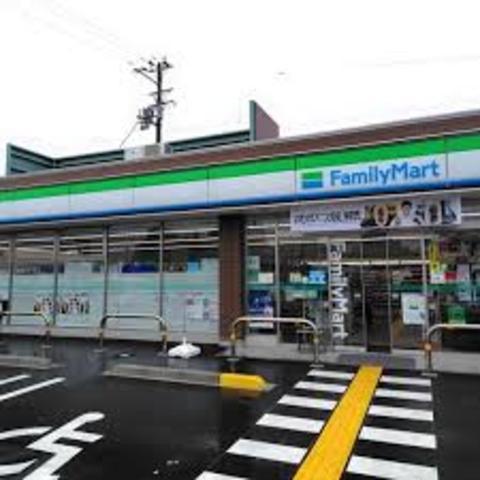 コンビニ　ファミリーマート　平岡町新在家（コンビニ）まで436m
