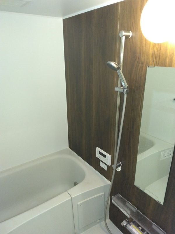 バス・シャワールーム　※別のお部屋の写真です