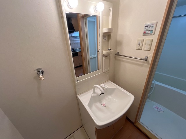 洗面設備　洗髪洗面化粧台