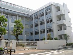 小学校　神戸市立 駒ケ林小学校（小学校）まで523m