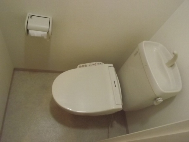 トイレ　ウォシュレット付きです