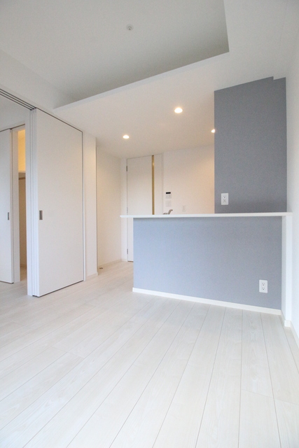 居室・リビング　８０４号室モデルルーム写真※お部屋によって色味が異なる場合が