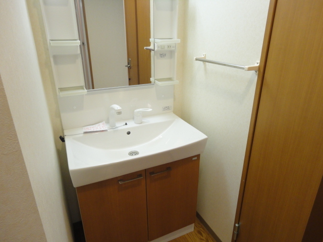 洗面設備　洗髪洗面化粧台