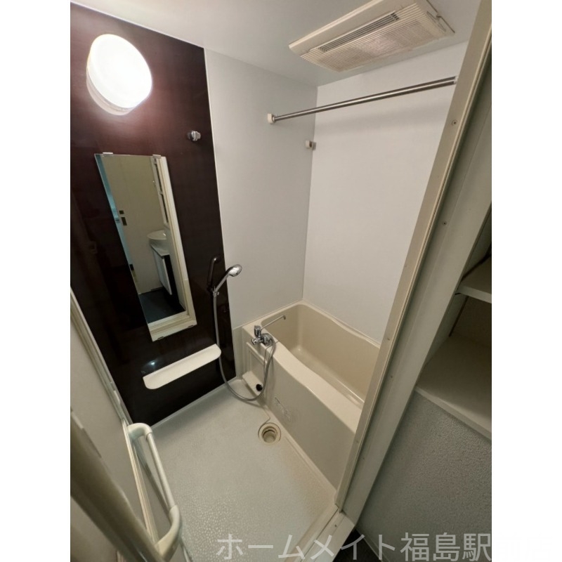 バス・シャワールーム　お引越し無料または家電３点プレゼント！★詳細はスタッフへ