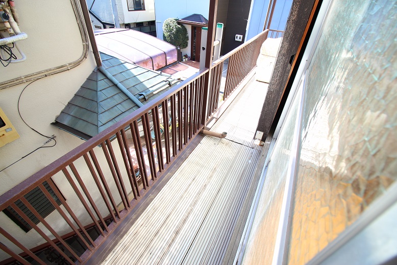 バルコニー　洗濯機はこちらです